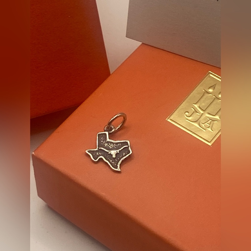 ⭐️JAMES AVERY⭐️Texas Longhorn State Charm - RETIRED